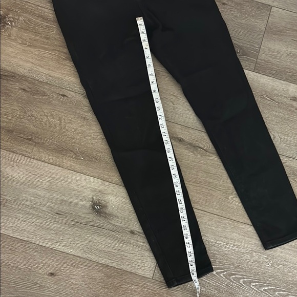 St. John’s Bay Chic Black Skinny Jeans Tall 12L - Picture 5 of 9